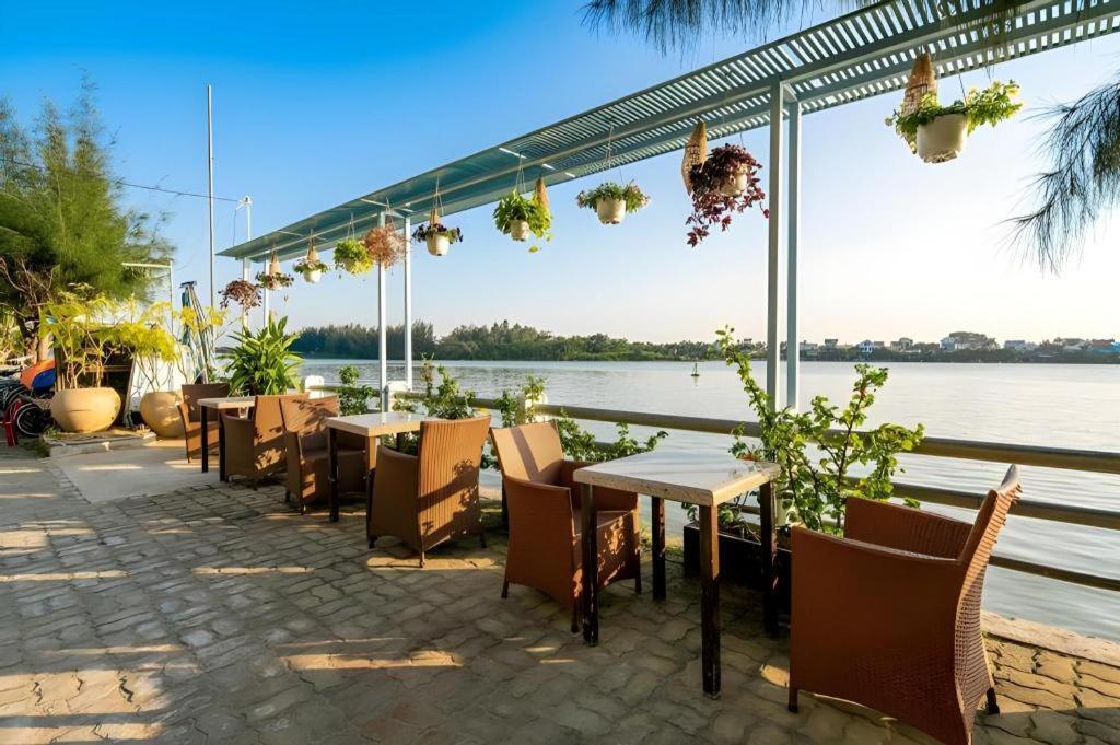 Triple Riverside Hoian Hotel